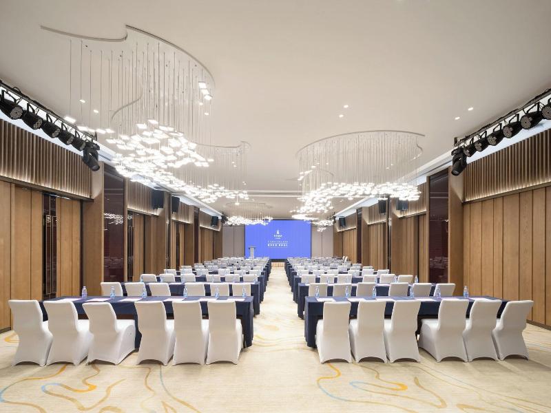 Imperial Traders Elong Hotel image