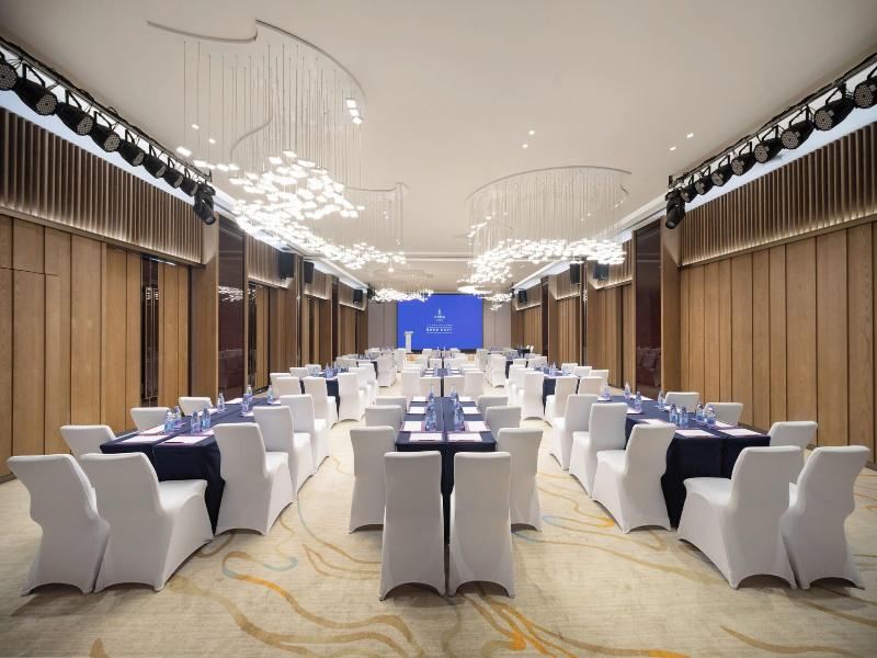 Imperial Traders Elong Hotel image