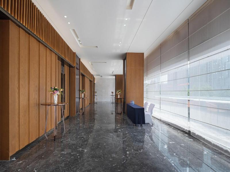 Imperial Traders Elong Hotel image