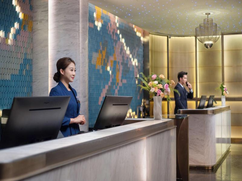Imperial Traders Elong Hotel image