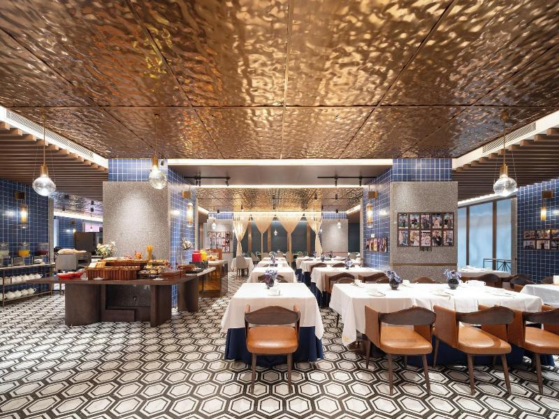 Imperial Traders Elong Hotel image