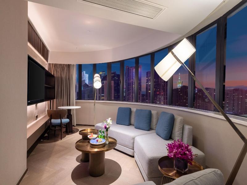 Imperial Traders Elong Hotel image