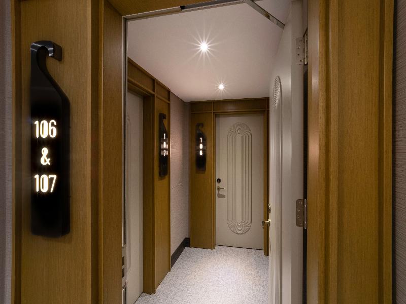 Bentley Hotel Old City image