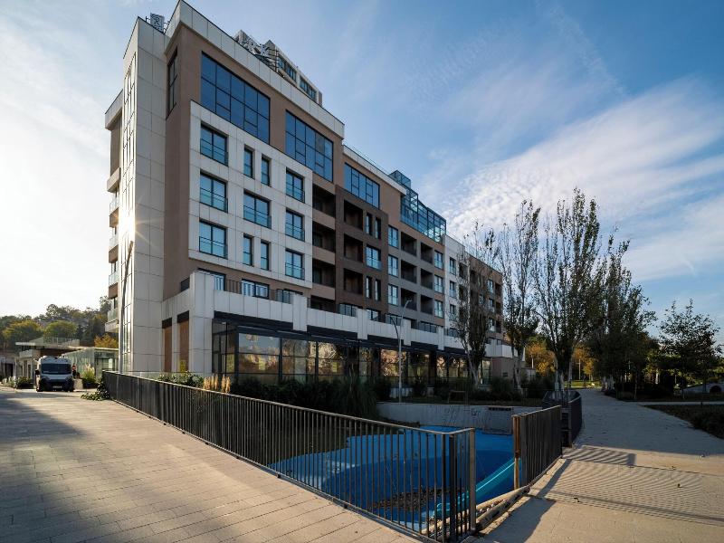 Rusel Park Residence image