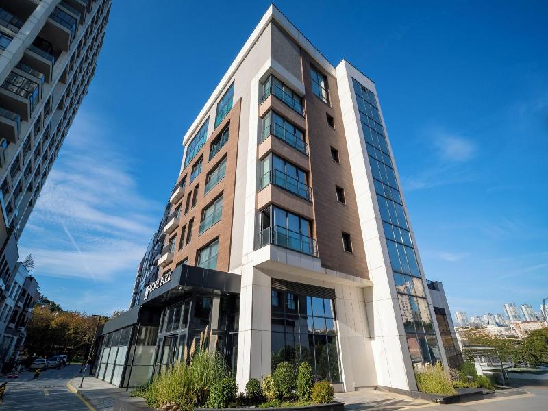 Rusel Park Residence image