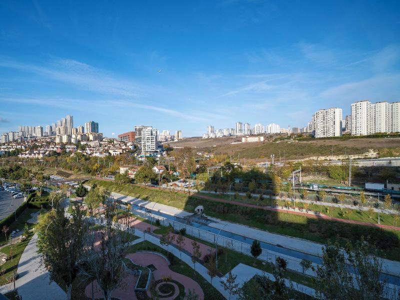 Rusel Park Residence image