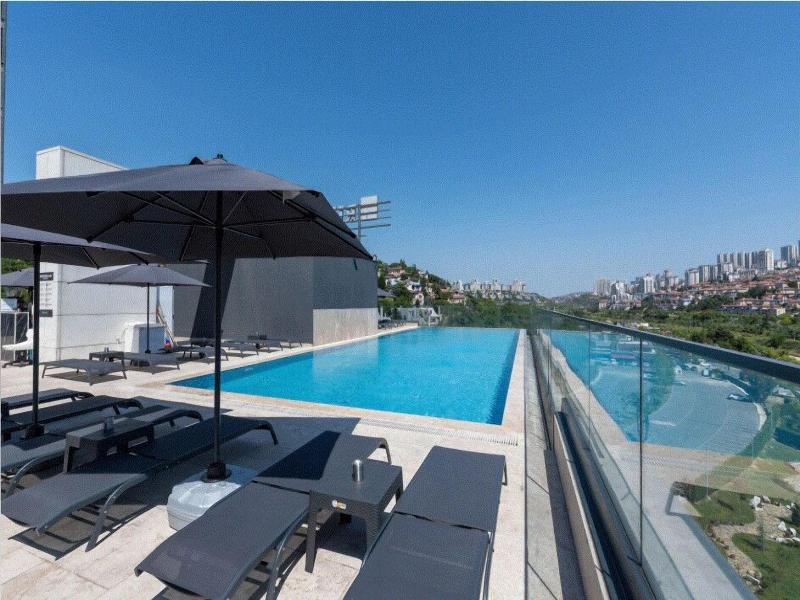 Rusel Park Residence image
