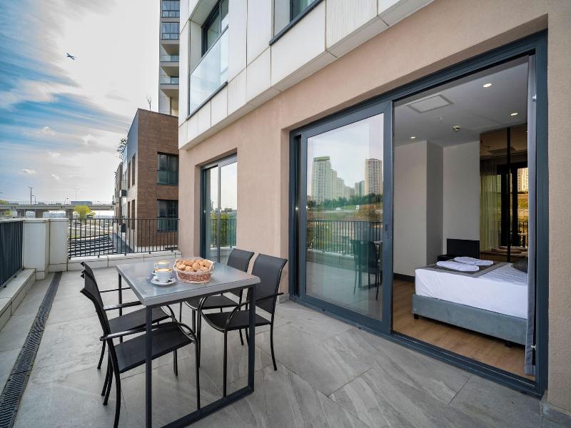 Rusel Park Residence image