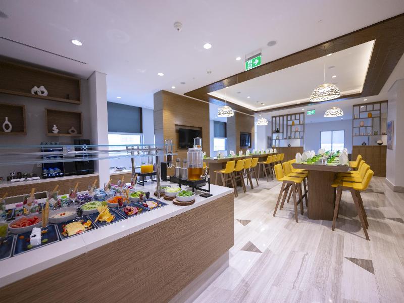 Hilton Garden Inn Al Khobar King Fahd Causeway image