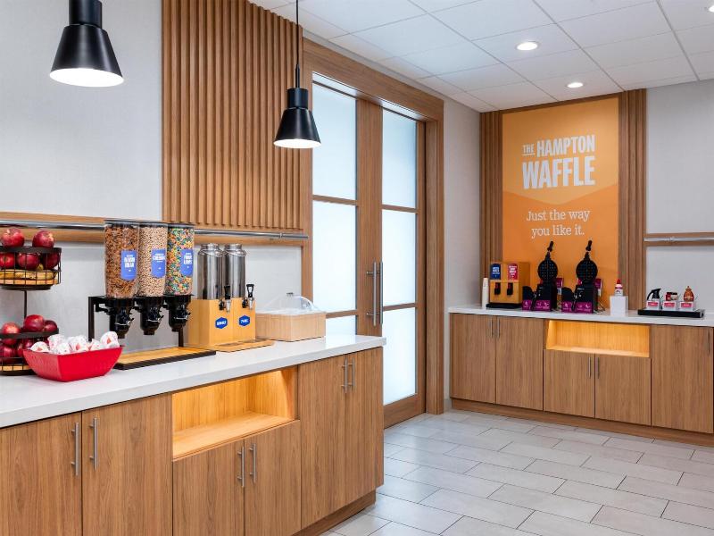 Hampton Inn & Suites Cadillac