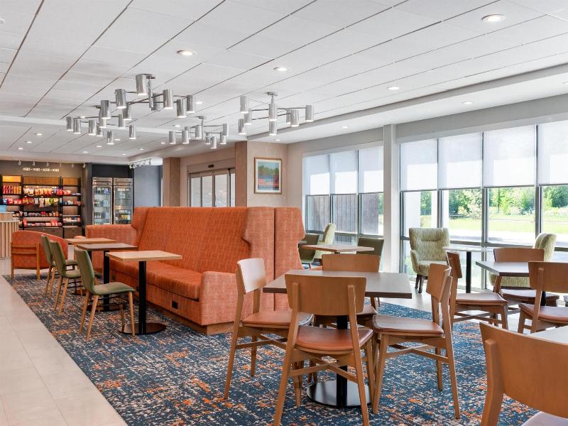 Hampton Inn & Suites Cadillac