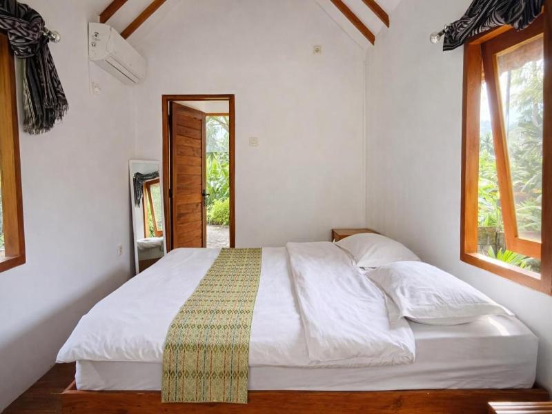 Cici Bungalow Senggigi image