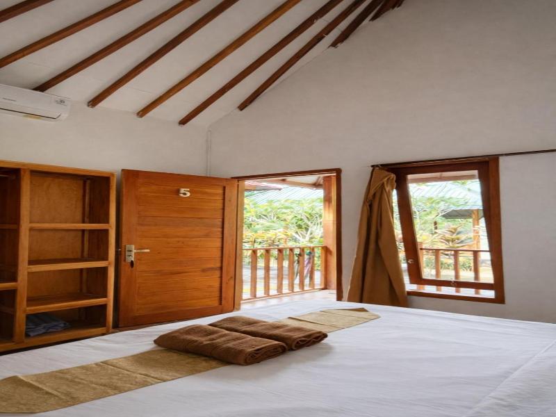 Cici Bungalow Senggigi image