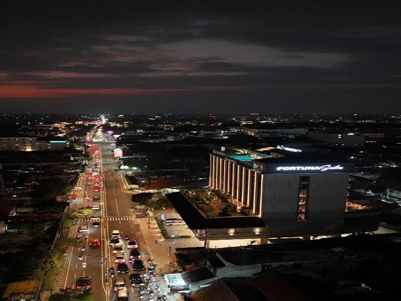 Fortunasuites Malioboro Yogyakarta image