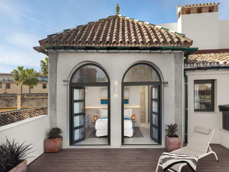 Coeo Fresca Roof Garden Signature Apartments image