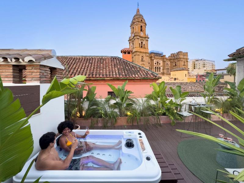 Coeo Fresca Roof Garden Signature Apartments image