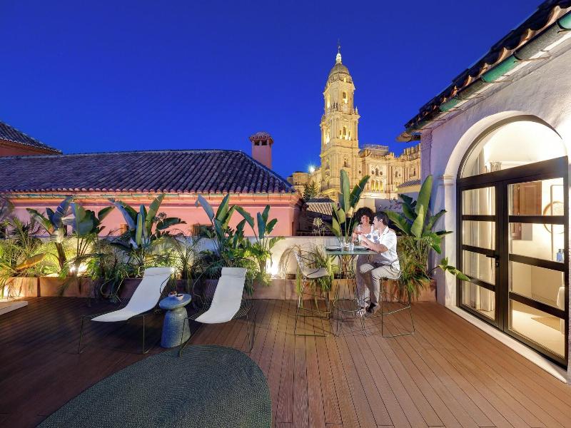 Coeo Fresca Roof Garden Signature Apartments image