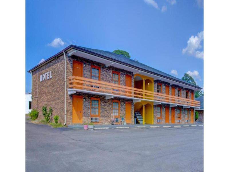 Hotel O Deluxe Inn Kingstree SC HWY 52