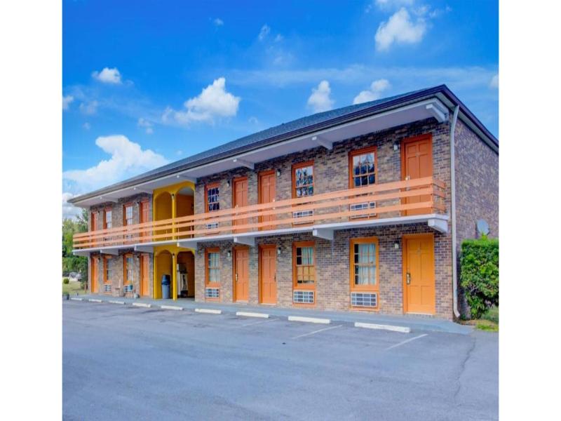 Hotel O Deluxe Inn Kingstree SC HWY 52
