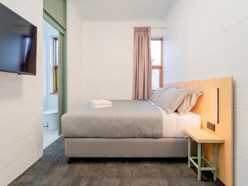Yha Thredbo image