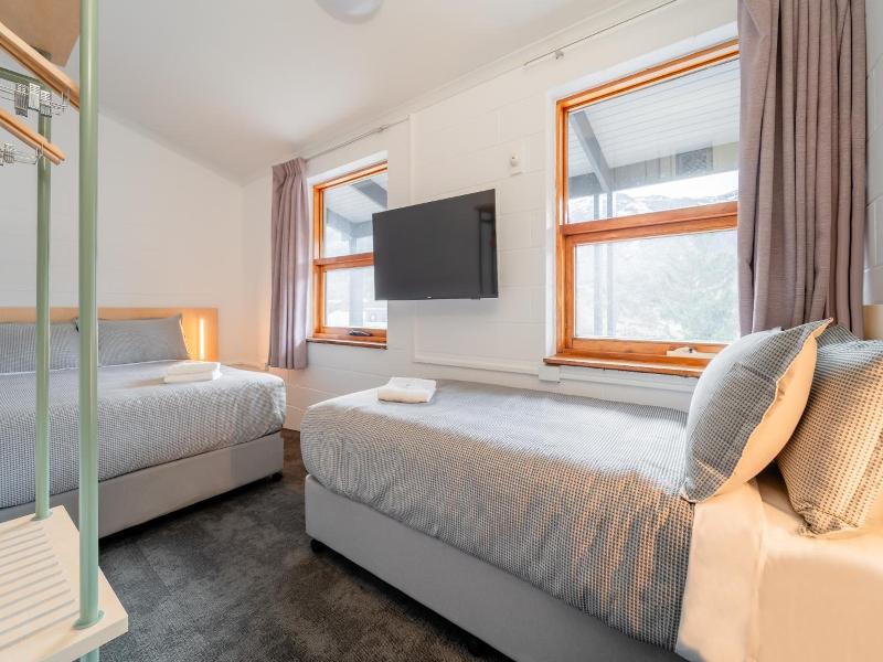 Yha Thredbo image