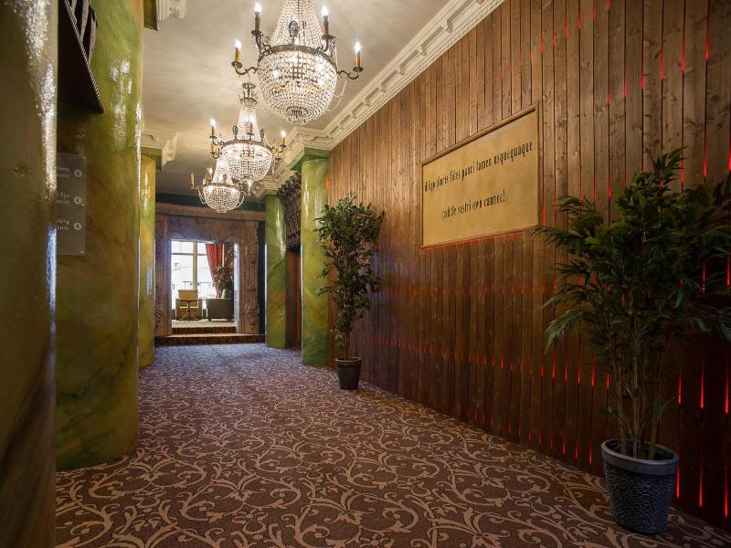 The Holyrood Hotel image