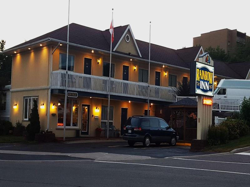 Rainbow Inn image