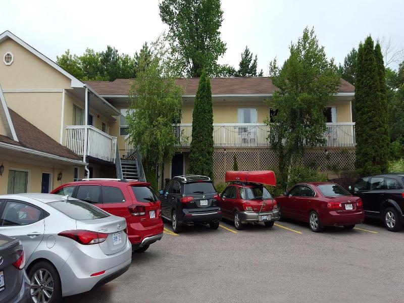 Rainbow Inn image
