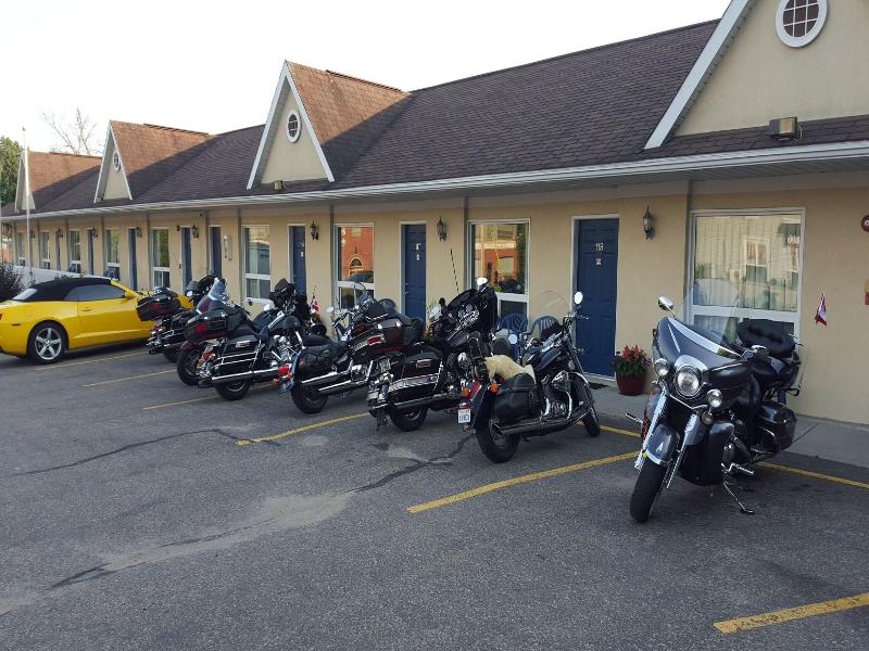 Rainbow Inn image