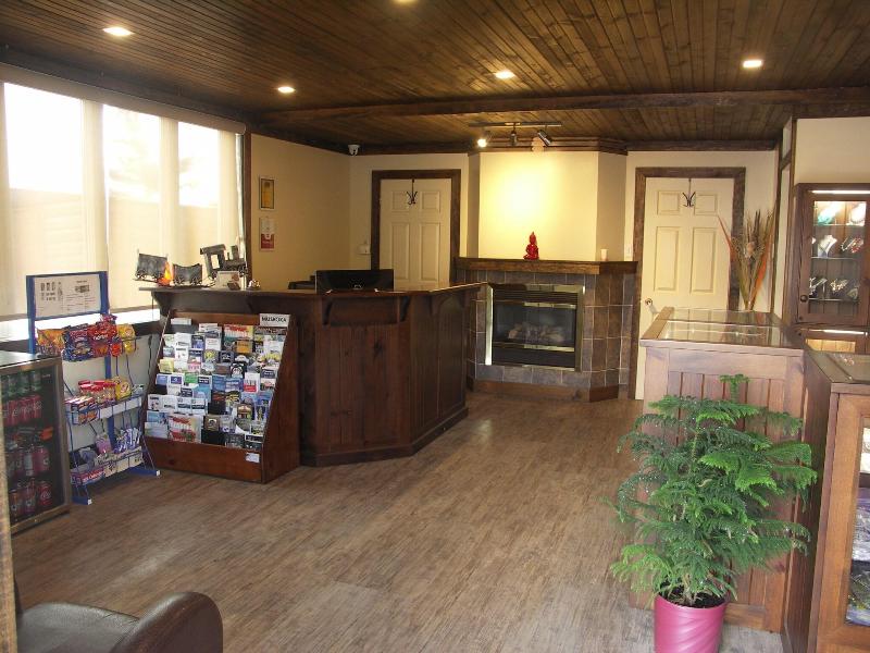 Rainbow Inn image
