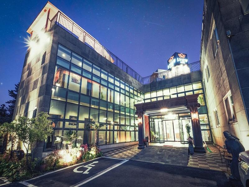 J View Hotel