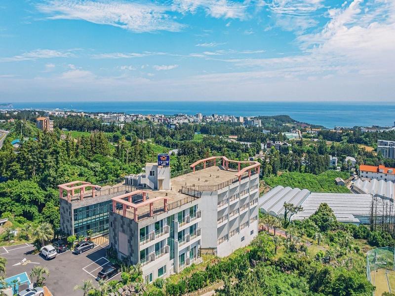 J View Hotel