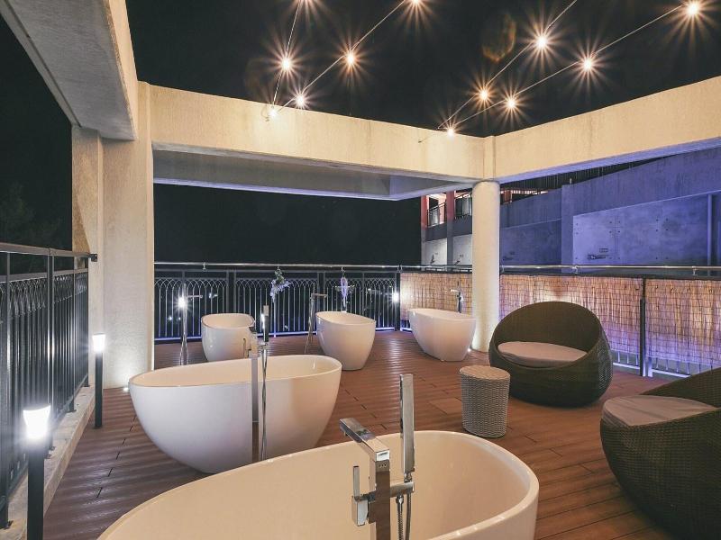 J View Hotel