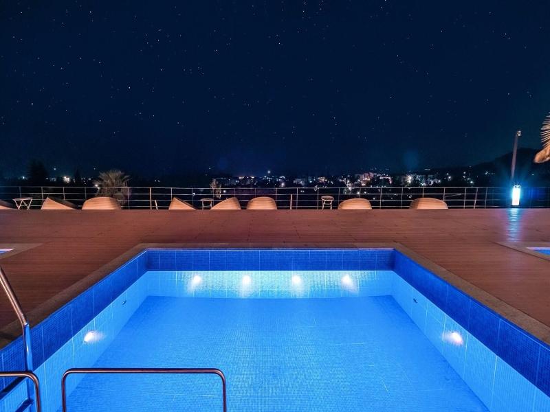 J View Hotel