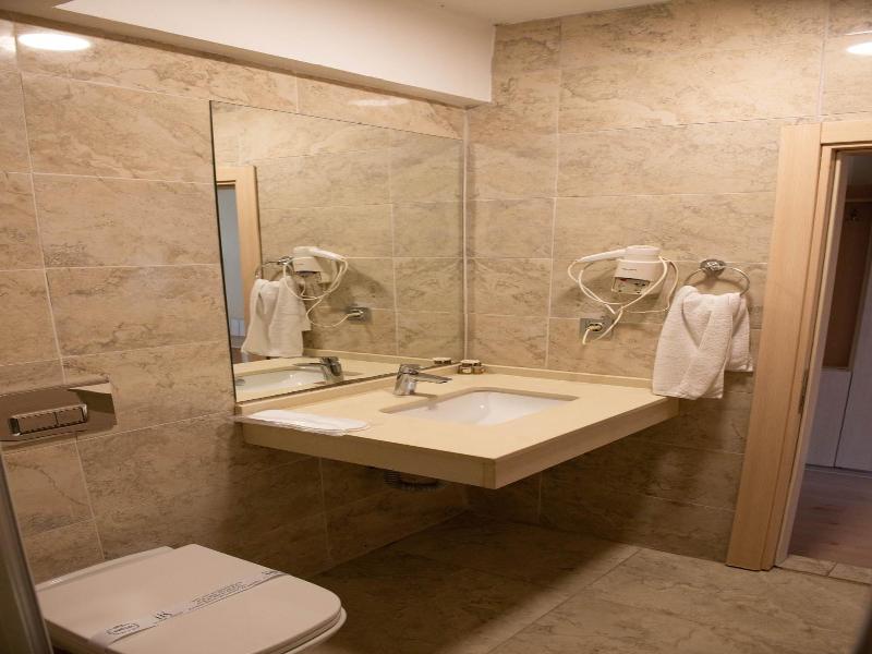 Hotel Simsek image