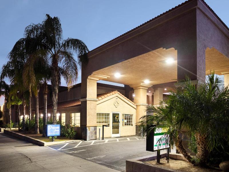 Dream Inn image