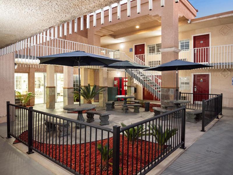 Dream Inn image