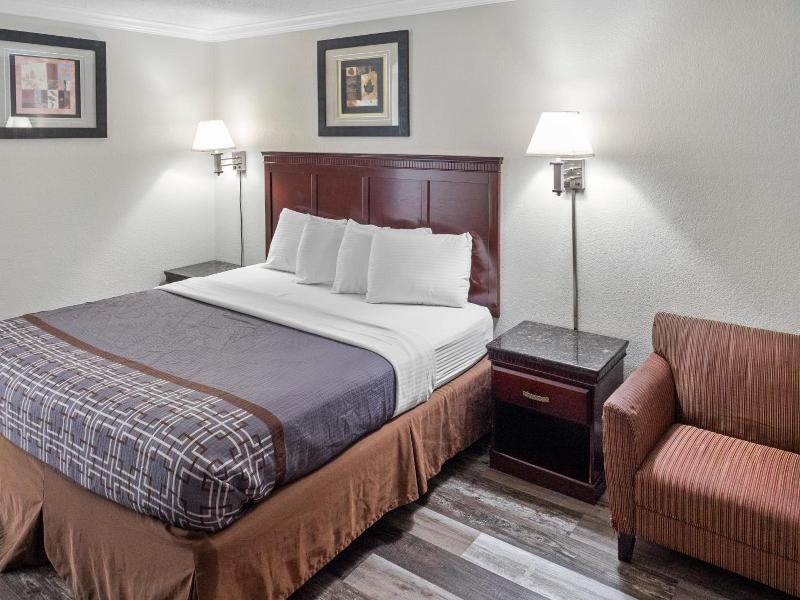 Dream Inn image