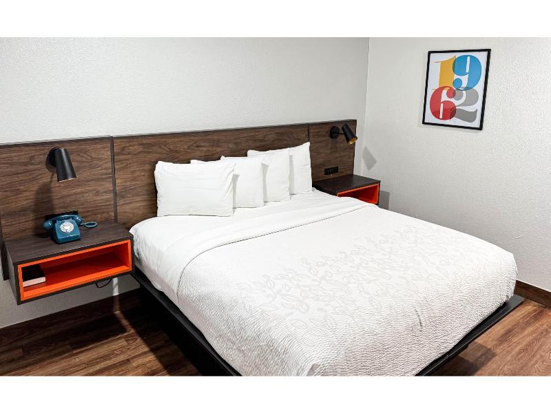 Motel 6 Classic Galveston, TX Beach-Seawall GA image