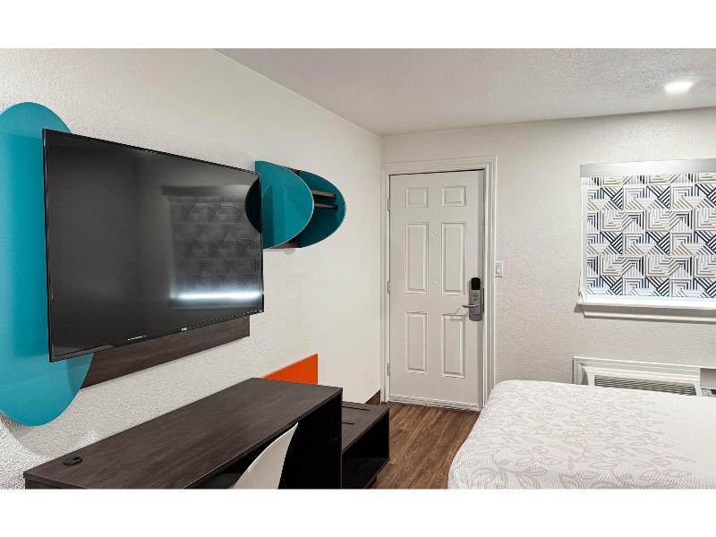 Motel 6 Classic Galveston, TX Beach-Seawall GA image