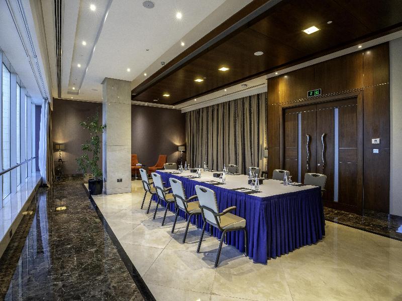 The Diplomat Radisson Blu Hotel, Residence & Spa image