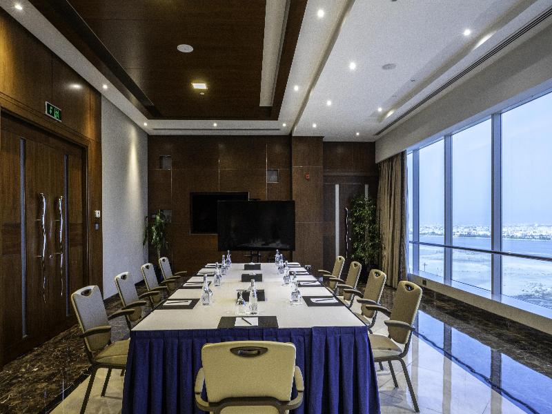 The Diplomat Radisson Blu Hotel, Residence & Spa image