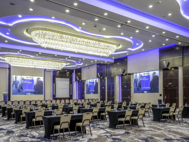 The Diplomat Radisson Blu Hotel, Residence & Spa image