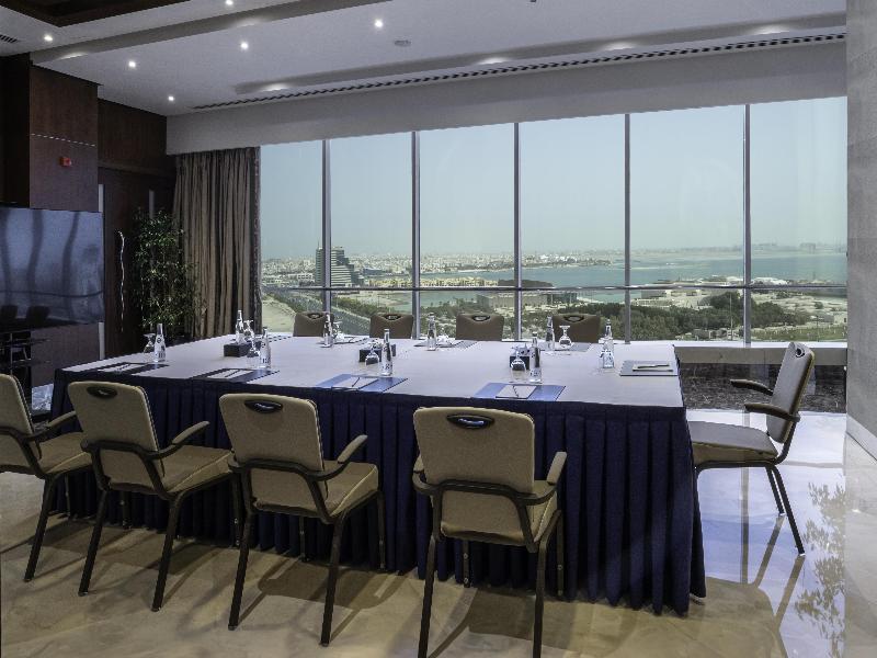The Diplomat Radisson Blu Hotel, Residence & Spa image