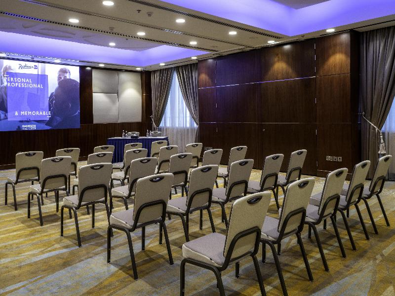The Diplomat Radisson Blu Hotel, Residence & Spa image