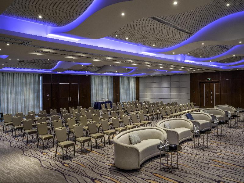 The Diplomat Radisson Blu Hotel, Residence & Spa image