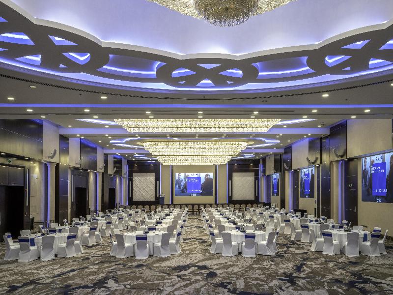 The Diplomat Radisson Blu Hotel, Residence & Spa image