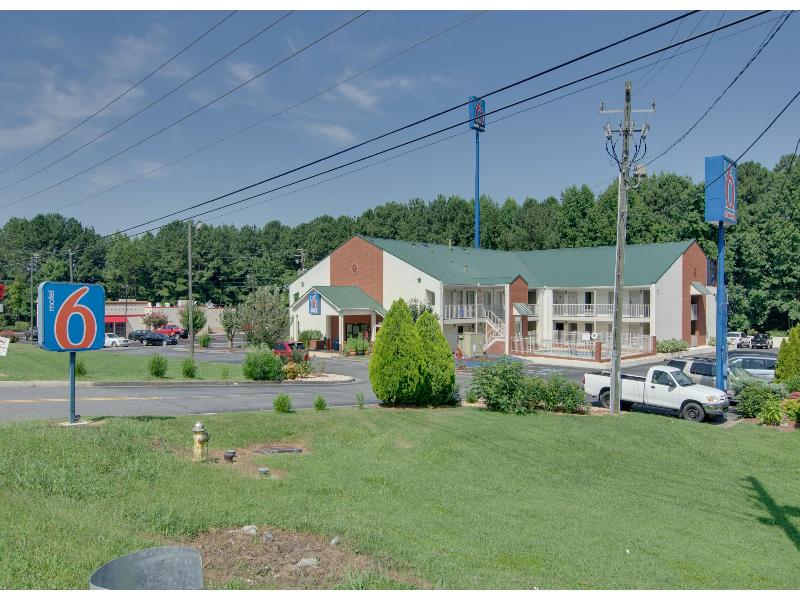 Motel 6 Cartersville, GA image
