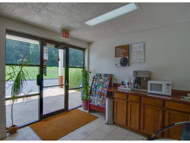 Motel 6 Cartersville, GA image