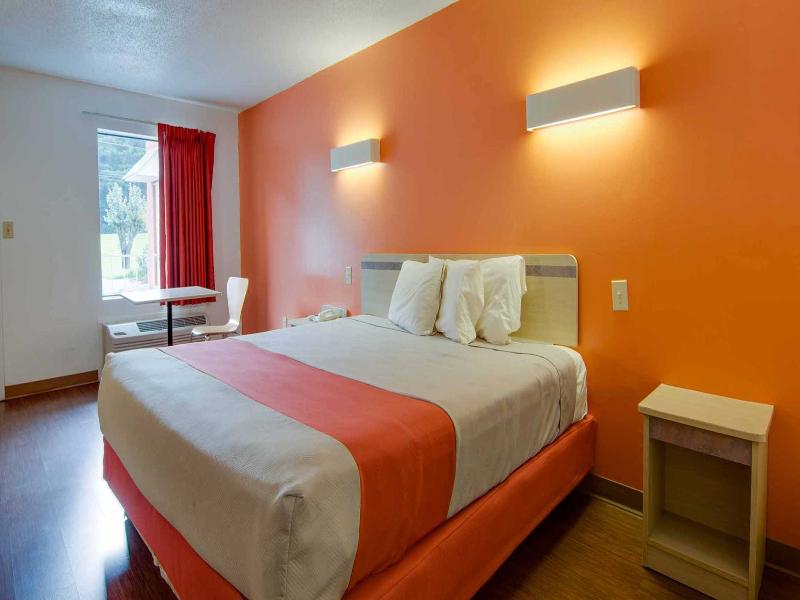 Motel 6 Cartersville, GA image